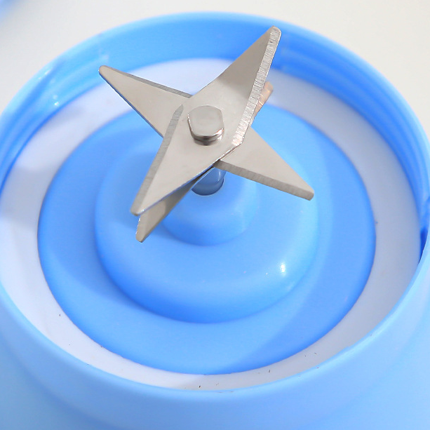 USB Portable Electric Fruit Juicer